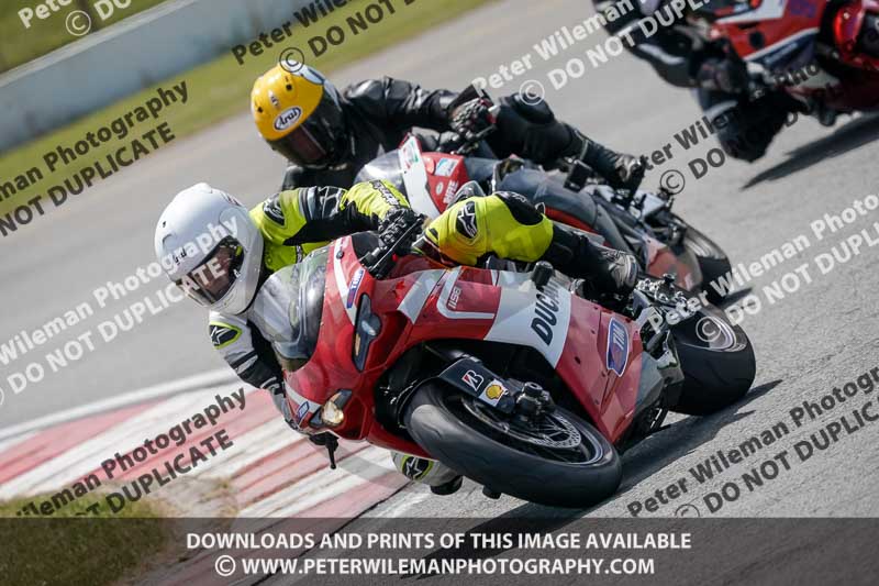 donington no limits trackday;donington park photographs;donington trackday photographs;no limits trackdays;peter wileman photography;trackday digital images;trackday photos